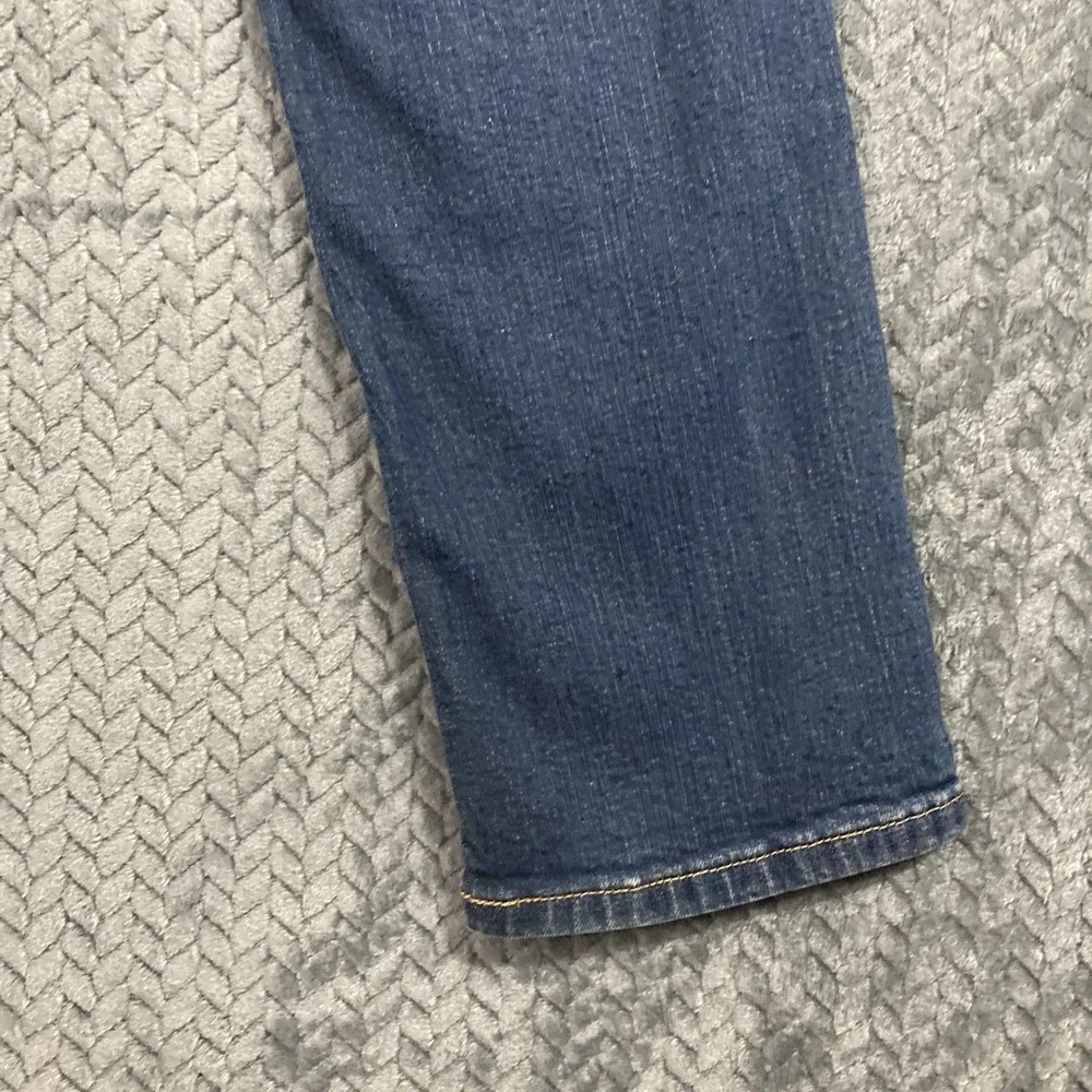 Levis these levi